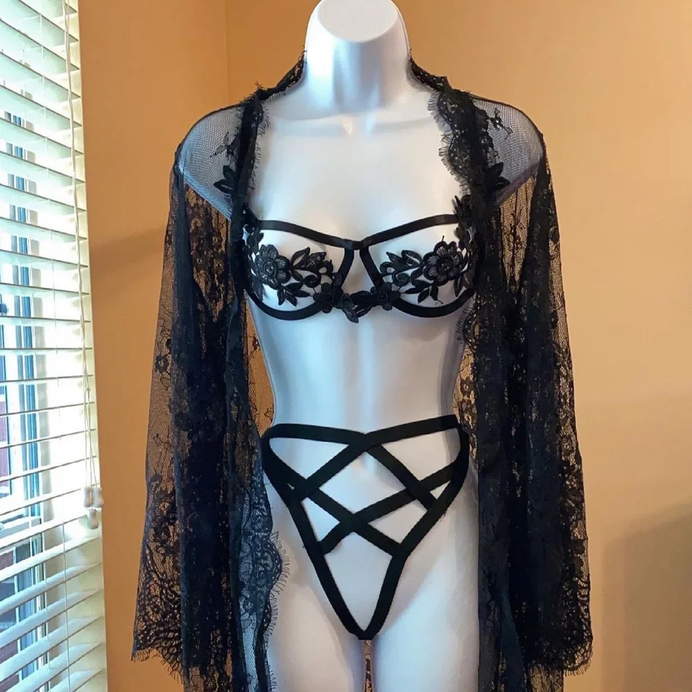 Bra & Panty Set - Picture 1 of 7